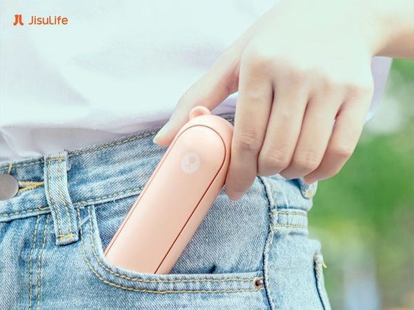 Quạt cầm tay F8 - Thiết bị mong ước của ba mẹ dành cho con 8 Quạt cầm tay