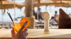 Quạt cầm tay chính hãng