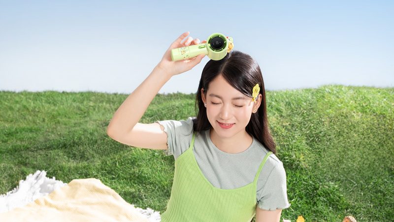 Quạt cầm tay chính hãng